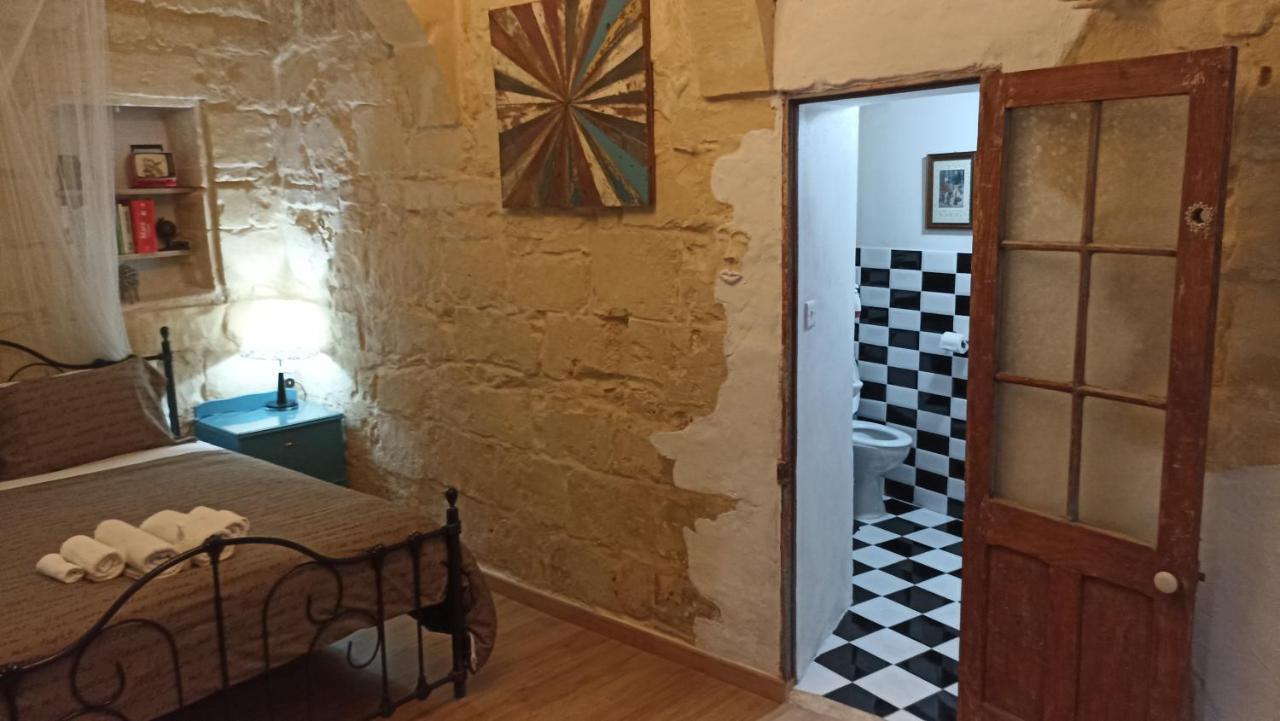 Fusion Homestay Accommodation Mosta Exteriör bild