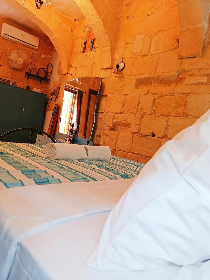 Fusion Homestay Accommodation Mosta Exteriör bild