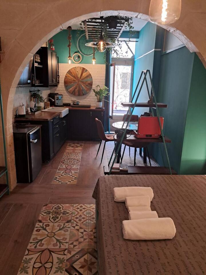 Fusion Homestay Accommodation Mosta Exteriör bild
